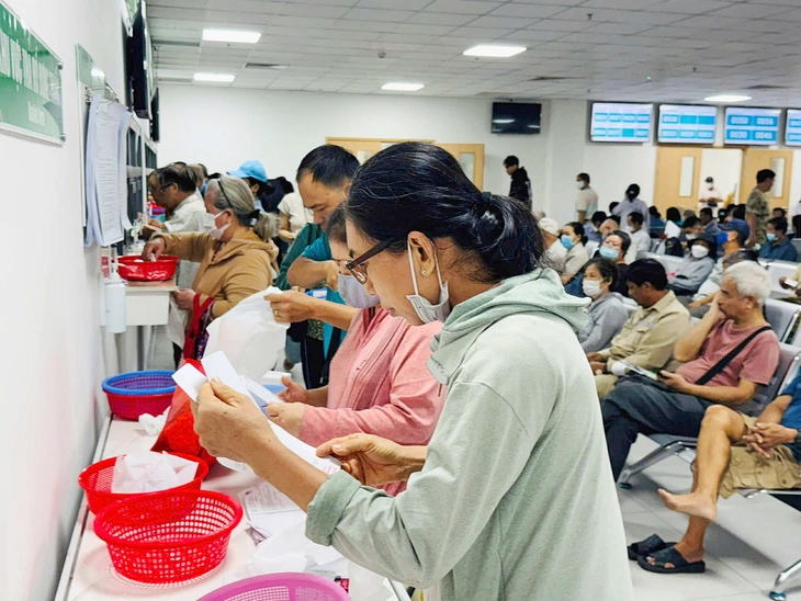 cấp thuốc - Ảnh 1.
