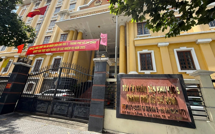 TAND TP.HCM có Chánh văn phòng, Chánh tòa chuyên trách mới - Ảnh 2.