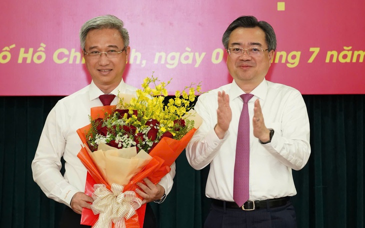 Phó Bí thư Thành ủy TP.HCM Đặng Minh Thông khảo sát hoạt động tại phường Bình Trưng - Ảnh 4.