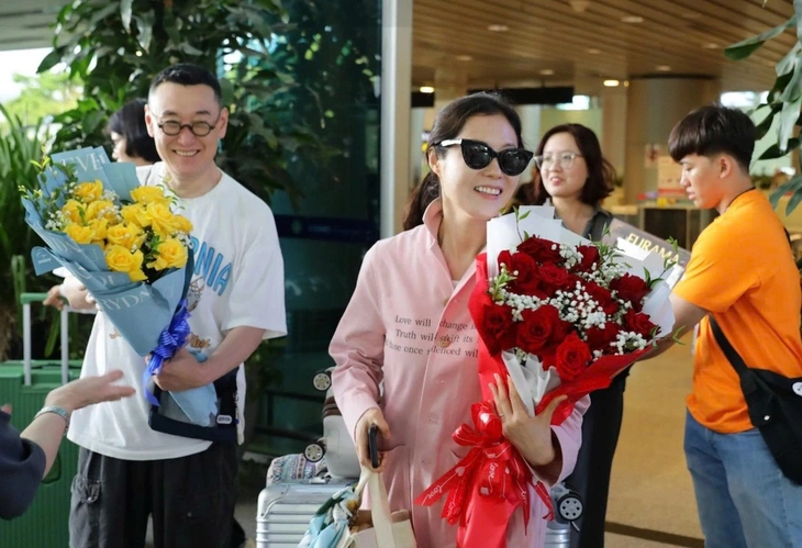 Đạo diễn nổi tiếng Jang Joon Hwan thích cơm nhà Việt Nam, thịt kho trứng giống Jangjorim quá - Ảnh 2.