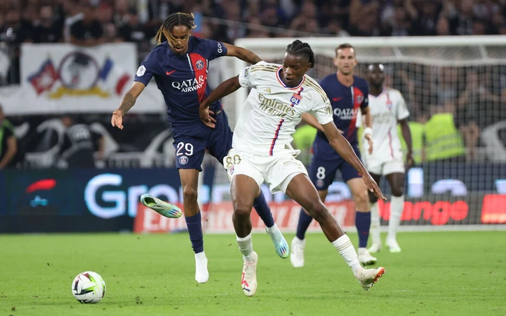 Lyon thoát rớt hạng một cách ngoạn mục nhờ PSG ‘nghĩa hiệp’ Lyon thoát rớt hạng một cách ngoạn mục nhờ PSG ‘nghĩa hiệp’
