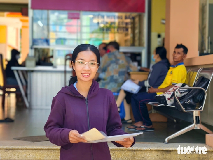 Hơn 1 tuần, xã Củ Chi tiếp nhận, giải quyết 1.600 hồ sơ cho người dân - Ảnh 7.