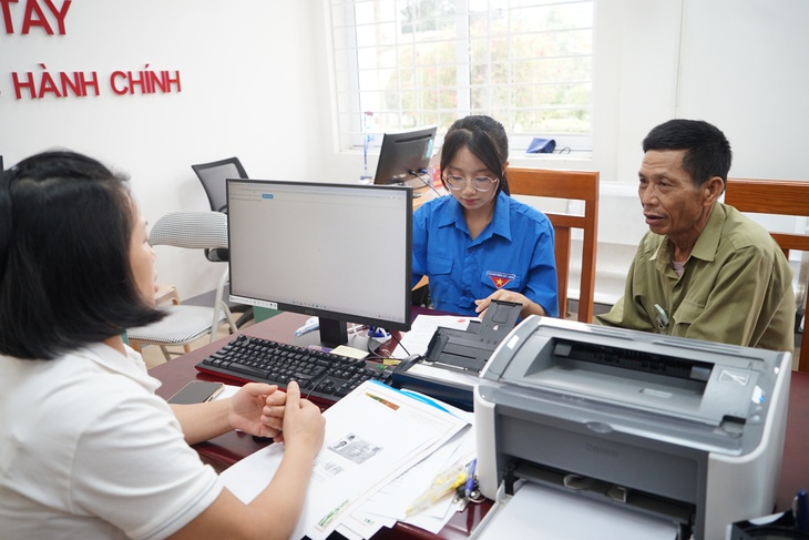 Trang bị kỹ năng hướng dẫn người dân dùng VNeID vận hành chính quyền 2 cấp Trang bị kỹ năng hướng dẫn người dân dùng VNeID vận hành chính quyền 2 cấp