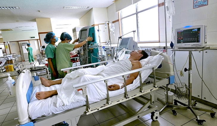 Phát hiện heo nghi bị bệnh tại lò mổ giữa lúc Huế đang ‘căng mình’ chống bệnh liên cầu lợn - Ảnh 1.
