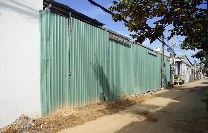 Chủ tịch UBND TP.HCM chỉ đạo xử lý nghiêm vụ ‘xây dựng trái phép tại phường Phước Thắng’ - Ảnh 2.