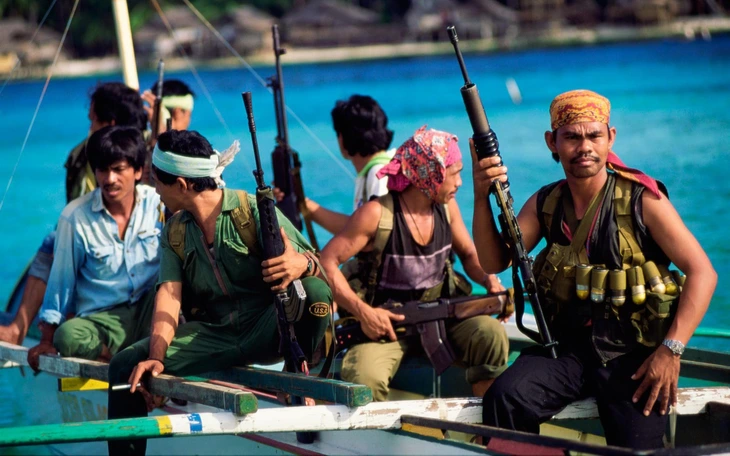 Cướp biển Somalia tái xuất, thế giới lo lắng - Ảnh 2.