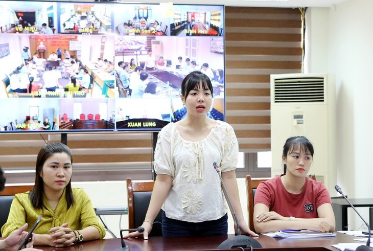 Chủ tịch Phú Thọ lần đầu tiếp công dân sau sáp nhập, nhiều giáo viên mong được tuyển dụng Chủ tịch Phú Thọ lần đầu tiếp công dân sau sáp nhập, nhiều giáo viên mong được tuyển dụng