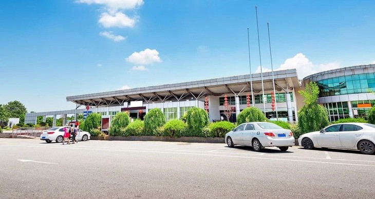 Cầu cứu cảnh sát vì đi 300km mới phát hiện bỏ quên vợ giữa đường - Ảnh 1.