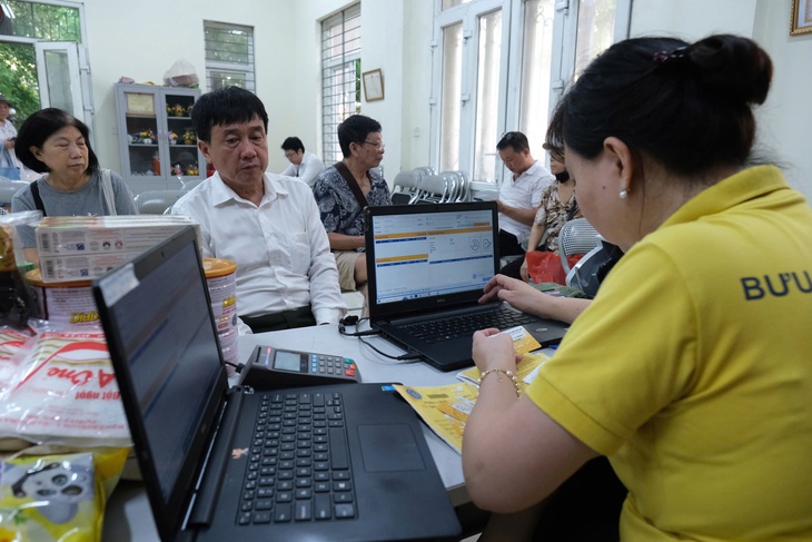 Ra mắt cổng thông tin điện tử và các kênh truyền thông của Bảo hiểm xã hội TP.HCM sau sáp nhập Ra mắt cổng thông tin điện tử và các kênh truyền thông của Bảo hiểm xã hội TP.HCM sau sáp nhập