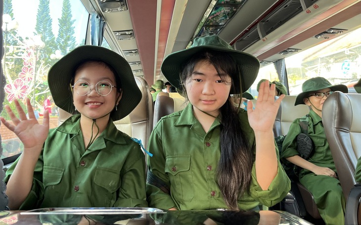 Hơn 300 thanh thiếu nhi Nghệ An tập làm chiến sĩ nhí - Ảnh 7.
