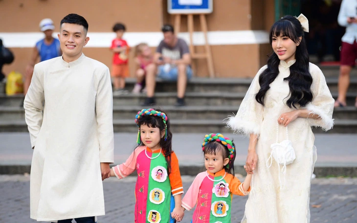 Tỉnh nào đã thưởng tiền, khen tặng khi sinh hai con gái? - Ảnh 2.