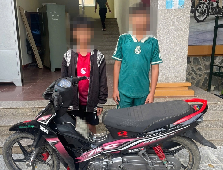 Hai thiếu niên 14 tuổi trộm nhiều xe máy, máy bơm nước Hai thiếu niên 14 tuổi trộm nhiều xe máy, máy bơm nước