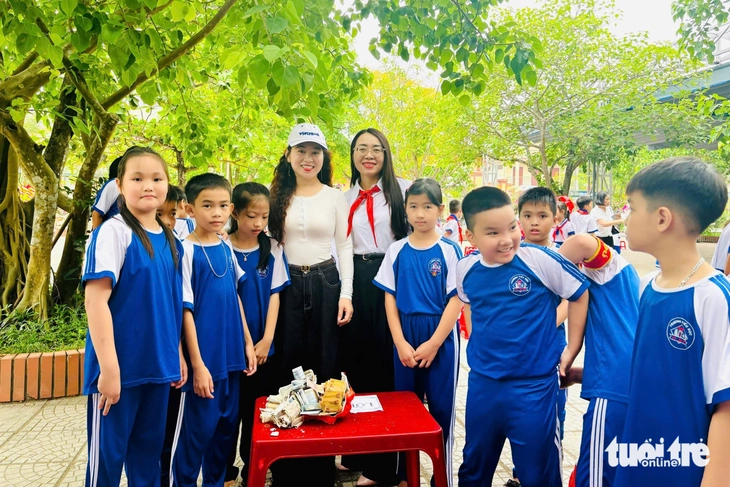 Trường tiểu học đầu tiên mang tên Nguyễn Hoàng trên vùng đất chúa Nguyễn lập nghiệp - Ảnh 2.