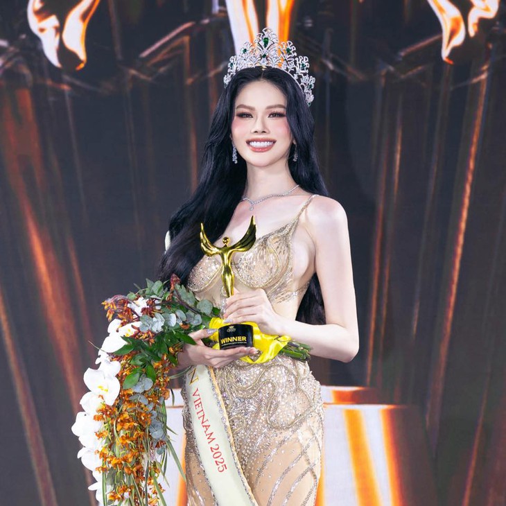 - Ảnh 1. Hoa hậu Chuyển giới - Ảnh 1.
