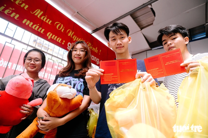Chưa tới 30 phút, bạn có thể cứu một mạng người - Ảnh 10. Hiến máu - Ảnh 10.