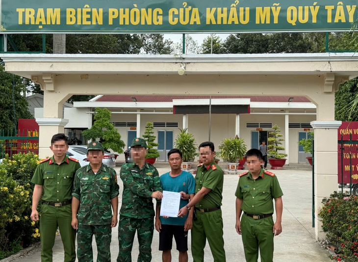 biên phòng - Ảnh 1.