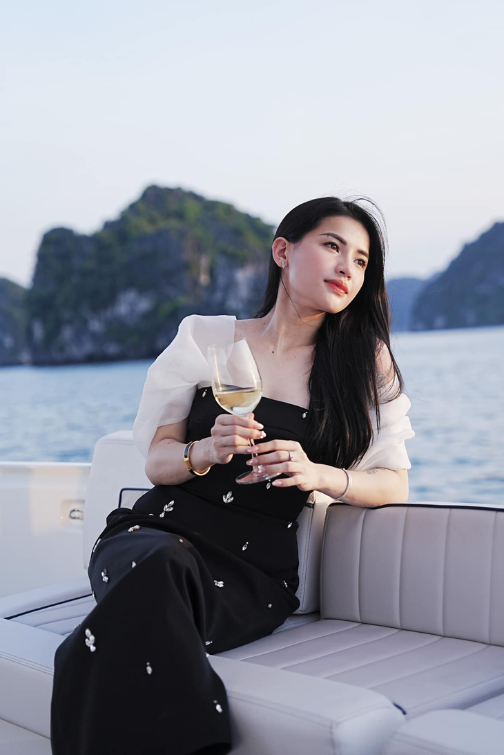 Mỹ phẩm bị thu hồi, 'chiến thần' bán hàng livestream Võ Hà Linh phân trần vì bị réo tên - Ảnh 1.