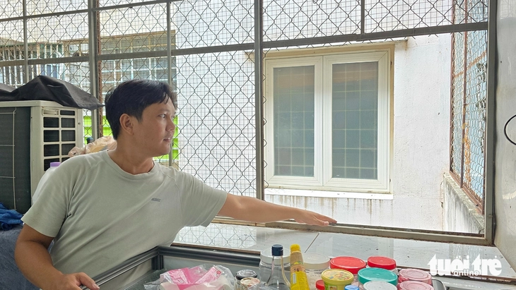Phá 'chuồng cọp' ở TP.HCM: Dân nghe giải thích mới hết hồn, cho dỡ bỏ ngay hết mình - Ảnh 5.