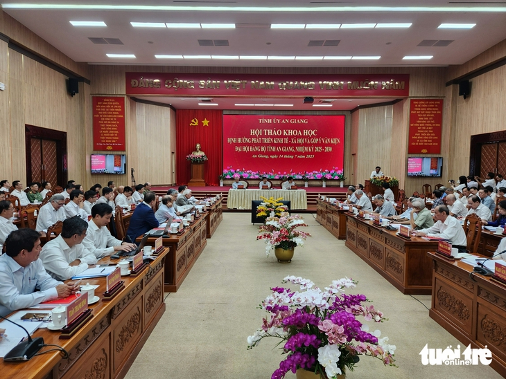 An Giang xác định '6 nhiệm vụ' then chốt trong nhiệm kỳ 2025-2030 - Ảnh 1.