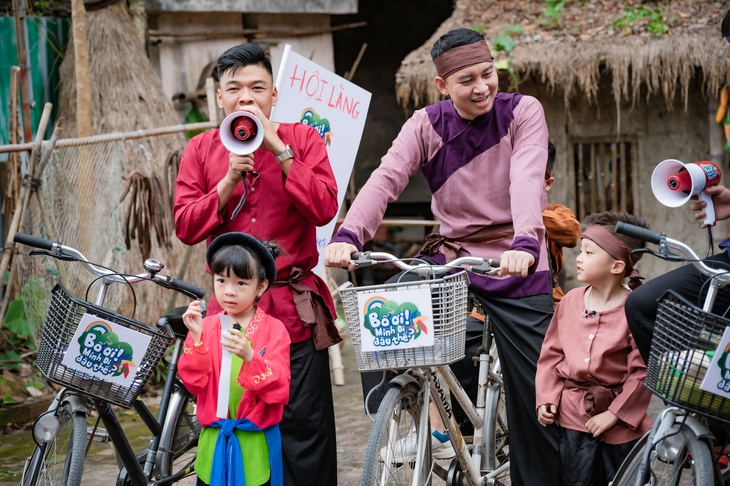 Màn hát xẩm chấn động của Bố ơi, mình đi đâu thế? - Ảnh 4. Bố ơi, mình đi đâu thế? - Ảnh 4.