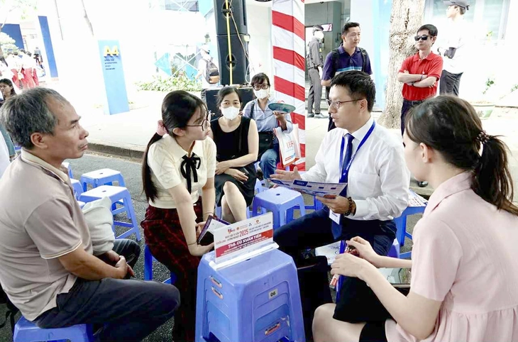 Lưu ý gì khi xét tuyển đại học 2025? - Ảnh 2. xét tuyển - Ảnh 2.