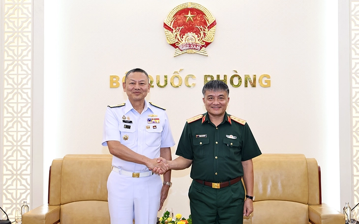 Thượng tướng Nguyễn Văn Hiền yêu cầu trung đoàn pháo phòng không quản lý chặt vùng trời dịp Tết - Ảnh 3.