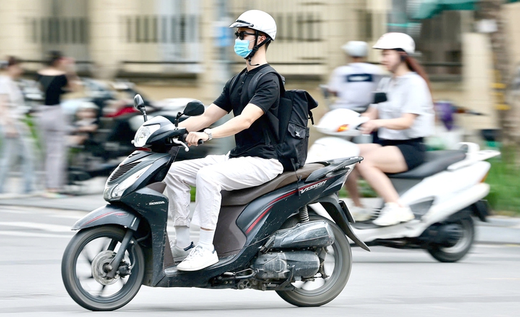 Cấm dần xe máy chạy xăng: Hỗ trợ người dân, phát triển giao thông công cộng - Ảnh 3. xe máy - Ảnh 3.