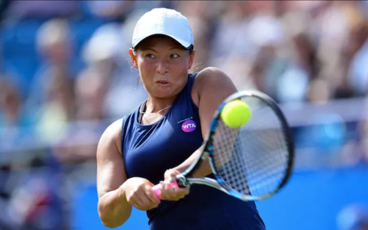 ‘Búp bê Nga’ Sharapova rớt nước mắt với thử thách cánh gà siêu cay - Ảnh 4.