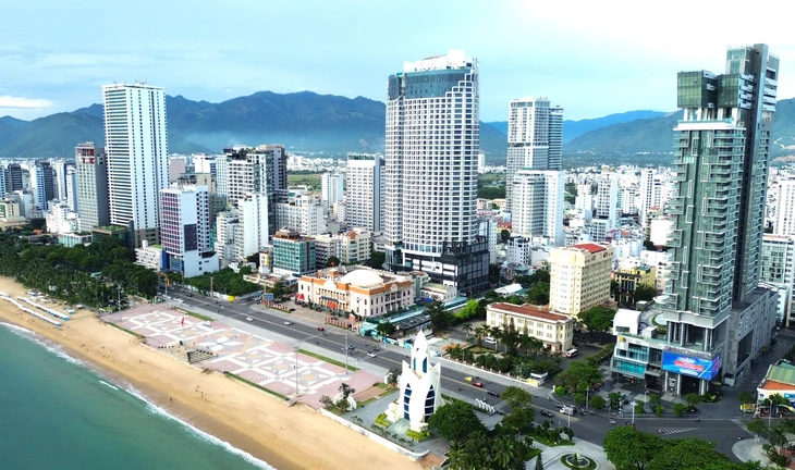 Khánh Hòa phấn đấu trở thành một trong các trung tâm công nghiệp bán dẫn, trí tuệ nhân tạo AI - Ảnh 1. Khánh Hòa - Ảnh 1.