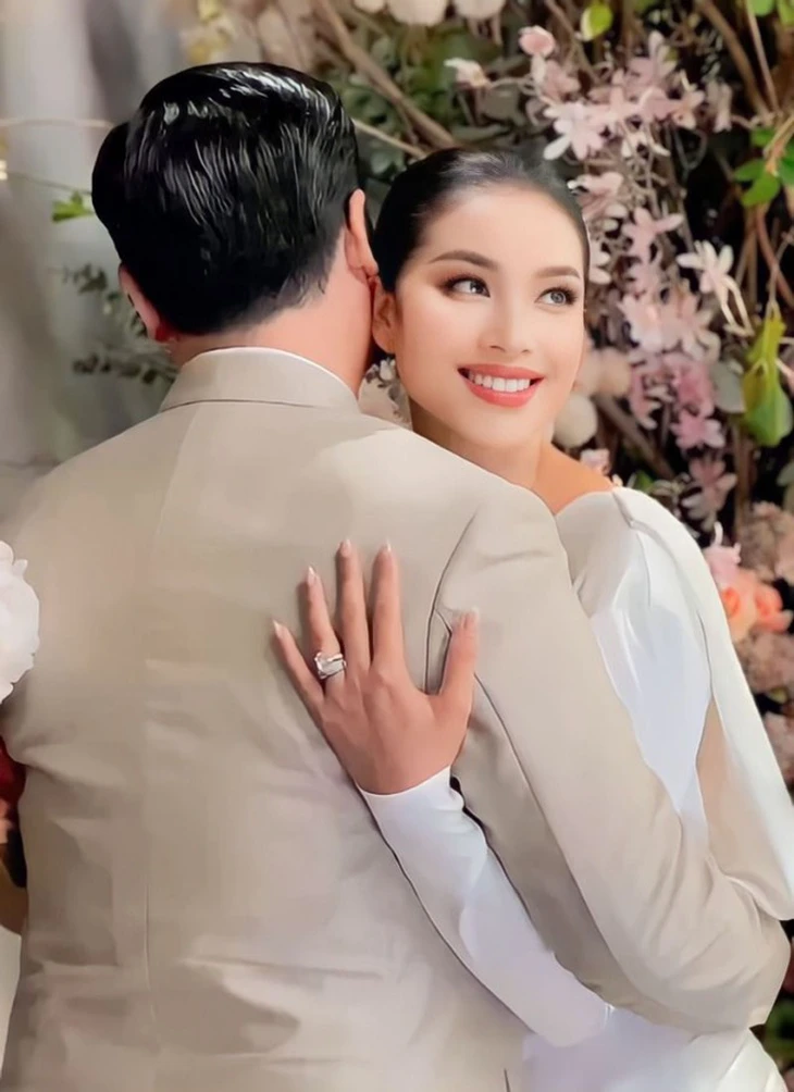 Phạm Hương - Ảnh 1.