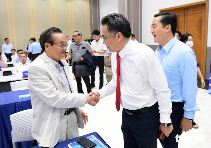 Làm gì để 'siêu đô thị' TP.HCM định hình trục công nghiệp mới? - Ảnh 1. công nghiệp - Ảnh 1.