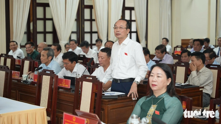 Chống ùn tắc giao thông ở Huế: 'Cho rẽ phải, đèn tín hiệu phải sáng cả ngày' - Ảnh 3.