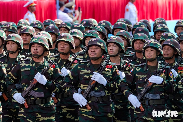 Không để xảy ra bất cứ sơ suất nào khi tiếp đón đoàn quân nhân các nước tham gia diễu binh - Ảnh 1.