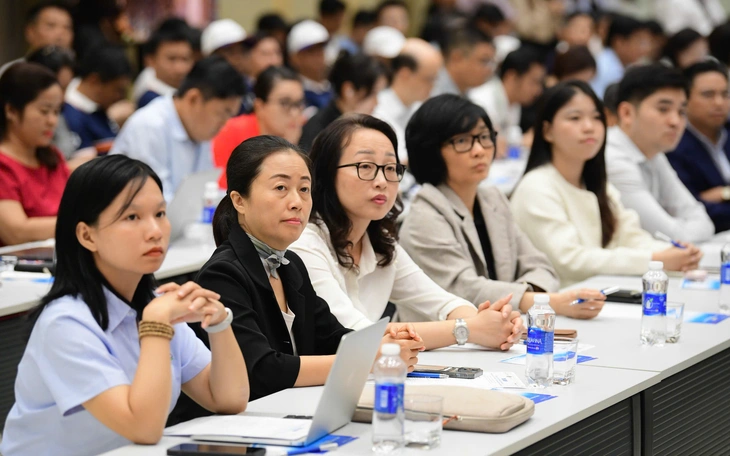 TP.HCM kêu gọi hành động mạnh mẽ để công nghiệp trở thành 'xương sống' phát triển đô thị mới - Ảnh 4.
