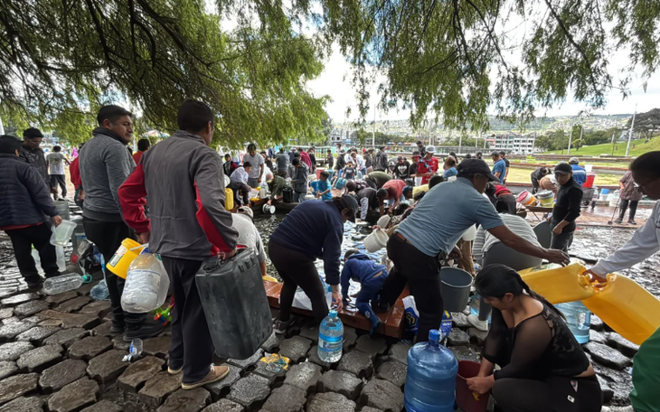 Vòi nước Tehran cạn khô giữa bối cảnh khủng hoảng nước trầm trọng trên khắp Iran - Ảnh 2.