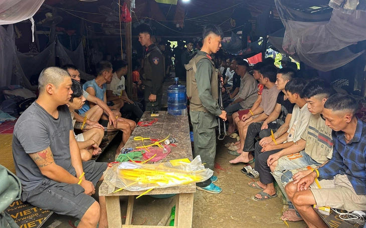 Kế hoạch dùng 1 tấn thuốc nổ đánh sập hầm vàng ở Quảng Trị gặp trở ngại lớn - Ảnh 2.