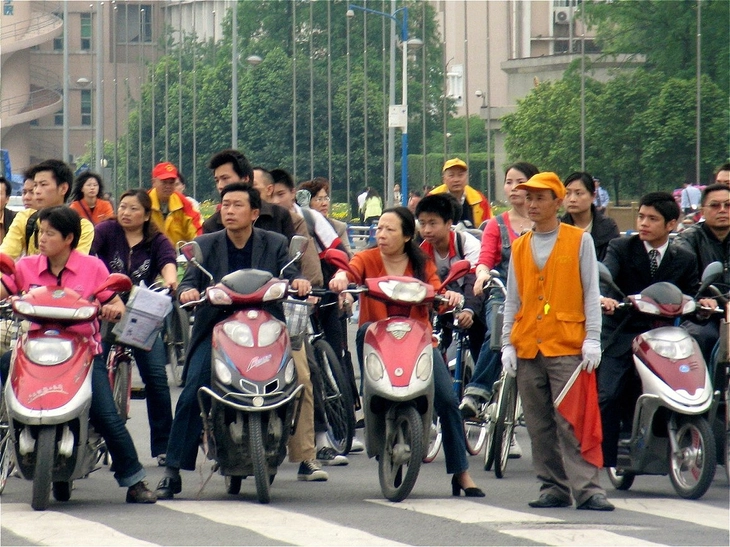hạn chế xe máy - Ảnh 1.
