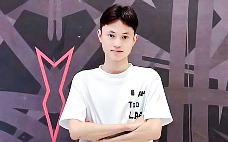 Thí sinh 'trường làng' ở Hưng Yên là thủ khoa thi đánh giá tư duy TSA đợt 1 - Ảnh 2.