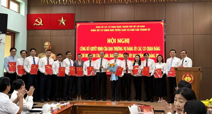 Ông Dương Anh Đức giữ chức Bí thư Đảng ủy cơ quan Ban Tuyên giáo và Dân vận Thành ủy TP.HCM - Ảnh 1.
