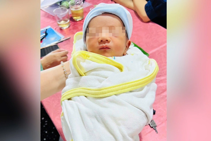 Tìm thân nhân bé trai sơ sinh bị bỏ rơi trước cổng chùa ở phường Thới An, TP.HCM - Ảnh 1. Thới An - Ảnh 1.