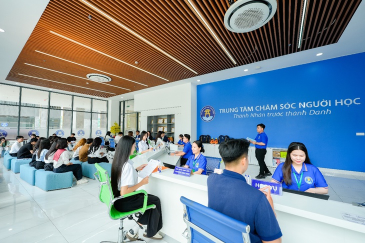 Trường đại học Văn Hiến công bố điểm sàn xét tuyển năm 2025 - Ảnh 1.