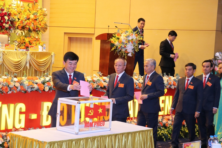TKV định hướng 4 trụ cột: "Xanh - số - hiệu quả - bền vững” - Ảnh 5. TKV định hướng 4 trụ cột: 'Xanh - số - hiệu quả - bền vững' - Ảnh 5.