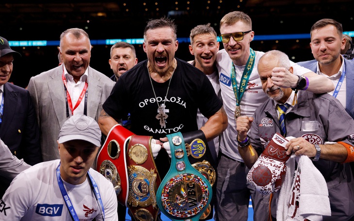 Oleksandr Usyk bỏ đai vô địch WBO, không còn là 'nhà vô địch tuyệt đối' - Ảnh 2.