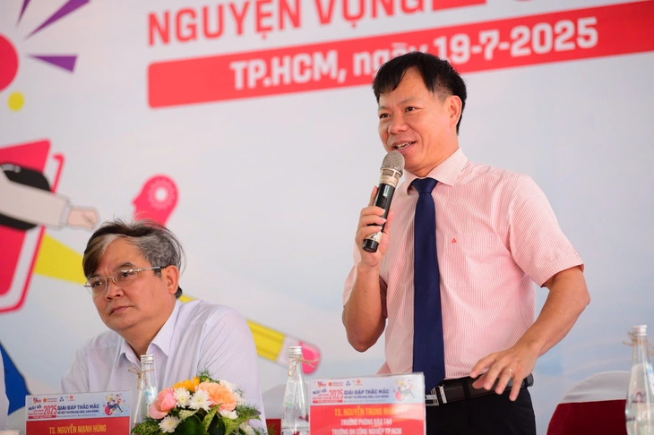 Bộ Giáo dục và Đào tạo lưu ý thí sinh thời điểm 'nóng' đăng ký xét tuyển - Ảnh 4. đăng ký xét tuyển - Ảnh 3.