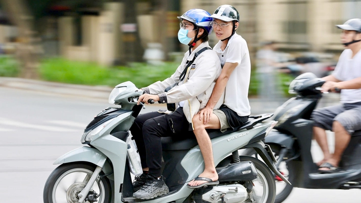 xe điện - Ảnh 1.