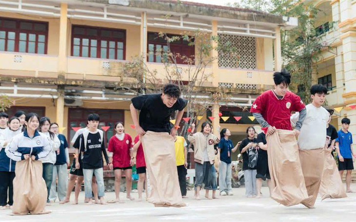 Chủ tịch Gia Lai ra thời hạn xây trường bán trú cho học sinh 7 xã biên giới- Ảnh 2.