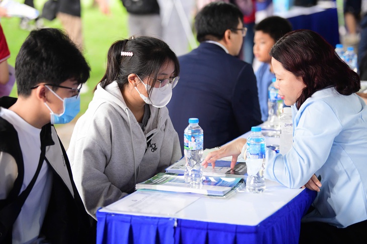 Ngày hội lựa chọn nguyện vọng xét tuyển - Ảnh 11.