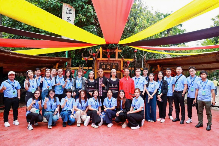 giao lưu - Ảnh 2.