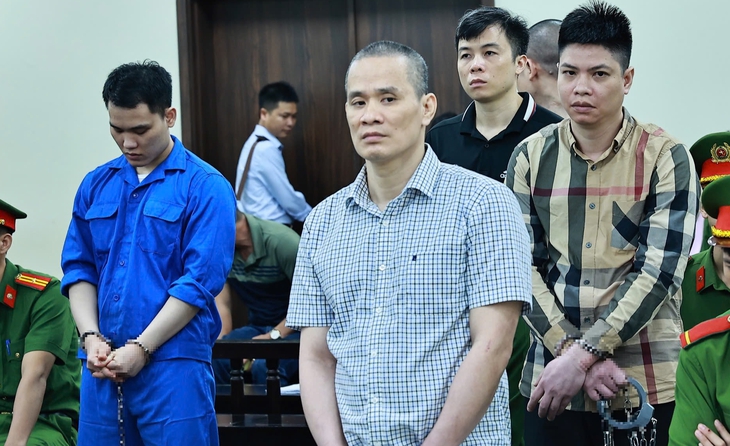 Tòa tuyên tử hình 11 bị cáo trong vụ đường dây ma túy có sự 'bảo kê' của hai cựu cán bộ công an - Ảnh 2.