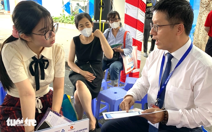 Đại học Quốc gia TP.HCM tiếp tục nhận hồ sơ ưu tiên xét tuyển đến 10-7 - Ảnh 1.